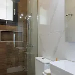 Charisma 公寓 尼基亚娜